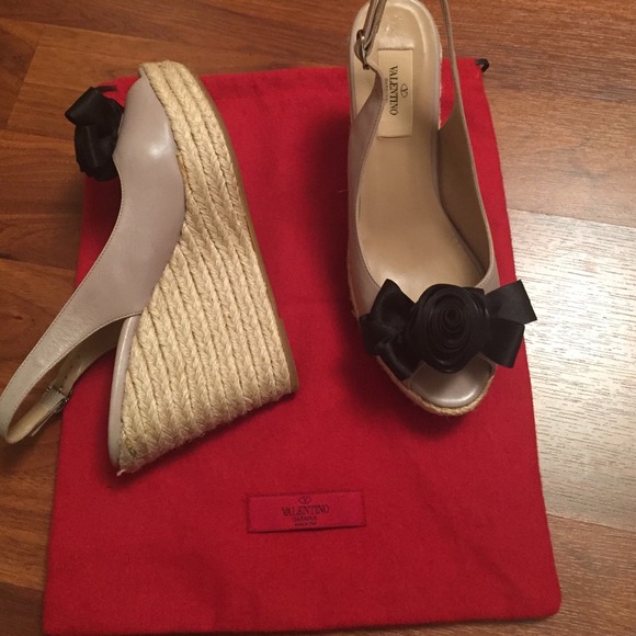 Valentino year round satin bow wedges - Picture 1 of 3