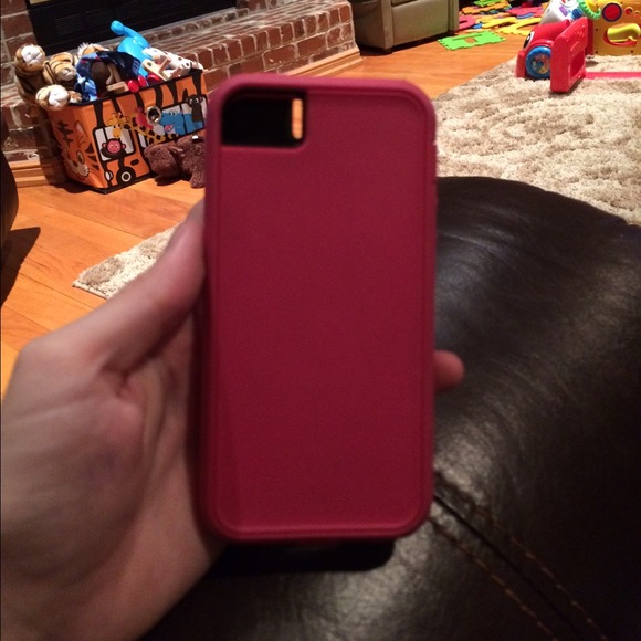 iPhone 5/5s cases - Picture 2 of 4