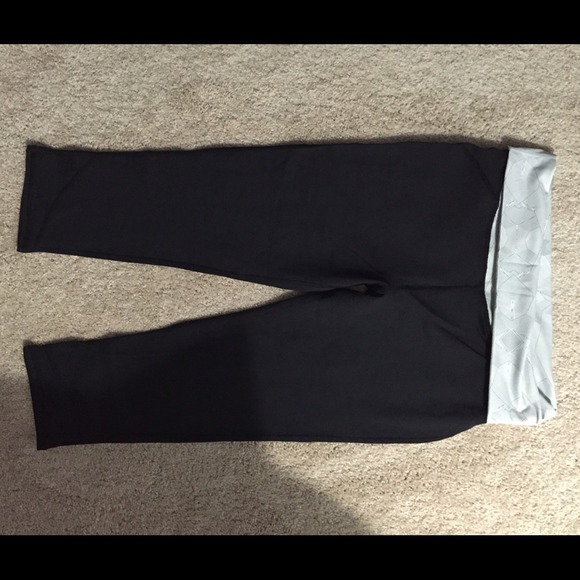 Fabletics fold down crops