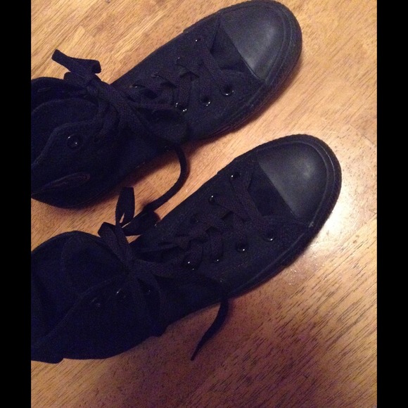 Converse high tops HOLD