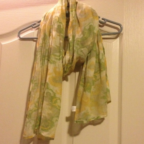 Scarf - Picture 2 of 4