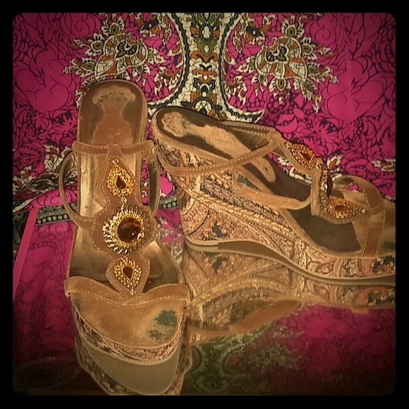 (Price Reduced) Vintage Wedge Sandal