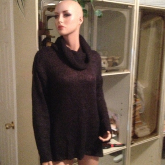 Additional Pics of Blk Sweater