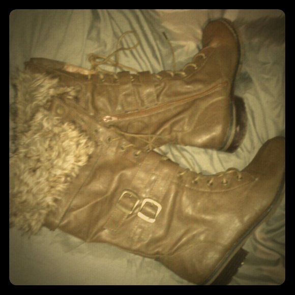 Mid Calf Boots with Faux Fur