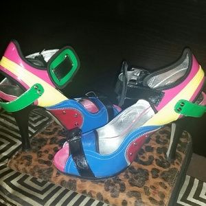 Multi color patent leather peep toe