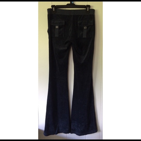 🔴SOLD🔴 Juicy Couture Velour Bootcut Pants - Picture 2 of 3