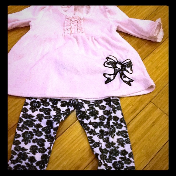 Pink 3/4 top w leggings set🚫SOLD IN BUNDLE🚫