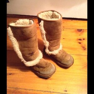 Uggs for toddler‼️❤️