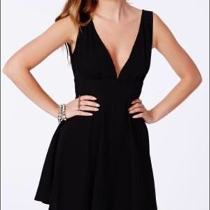 Misguided: Agatka Black Plunge Skater Dress