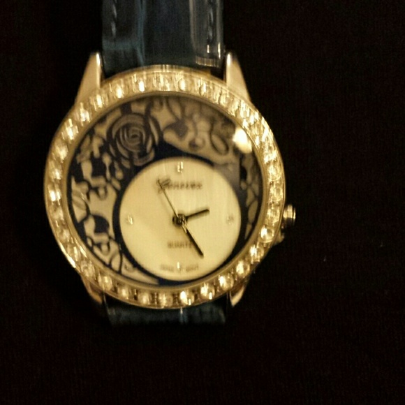 2 Genevex quartz movement watches - Picture 2 of 4