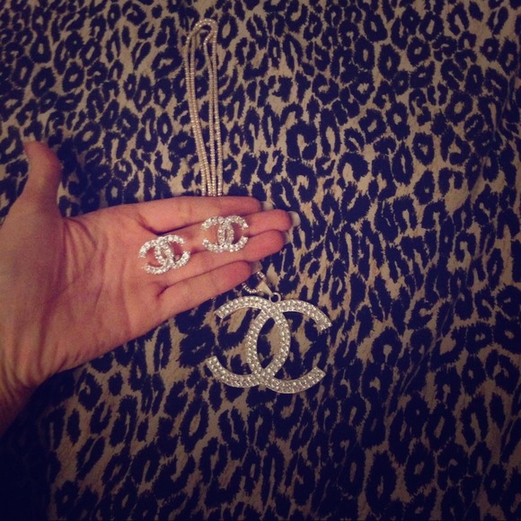 Chanel logo inspired jewelry bundle