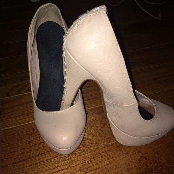 Gorgeous shoes - Picture 4 of 4