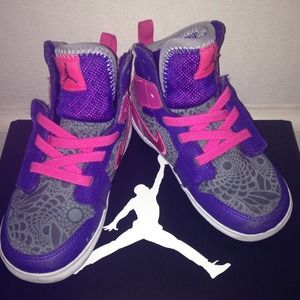 Jordan girl sneakers
