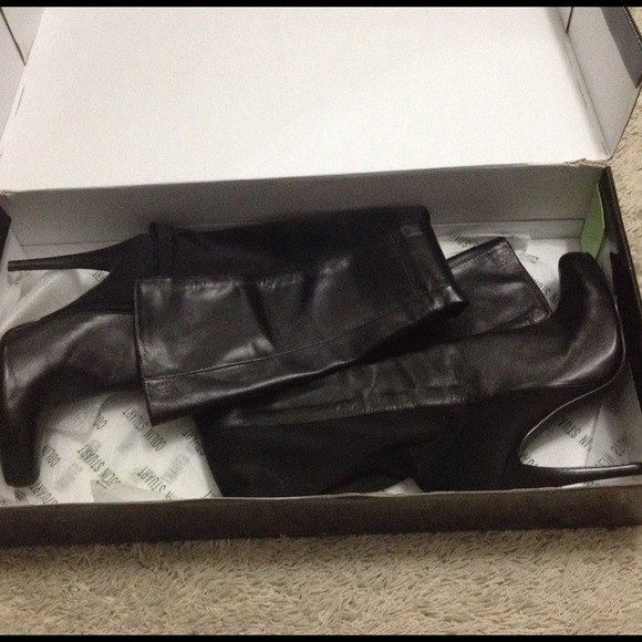 Colin Stuart over the knee boots - Picture 3 of 3