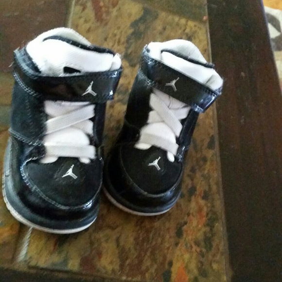 5c Jordans (not sure what series) - Picture 1 of 4