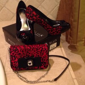 White House Black Market- RED LEOPARD PUMPS!