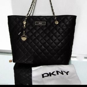 DKNY Nappa Handbag with FREE DKNY wallet!!