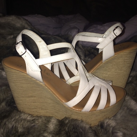 White Wedges SIZE 6