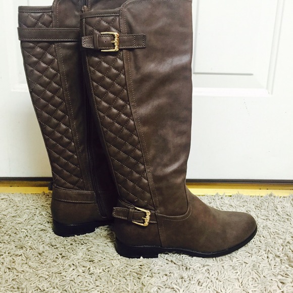 SOLD Dark Brown Leather Boots