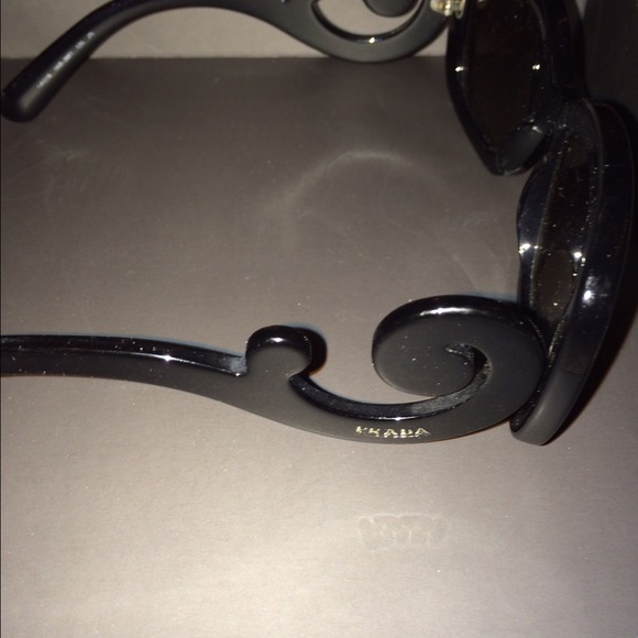 ⚫️PRADA SUNGLASSES⚫️ - Picture 3 of 4