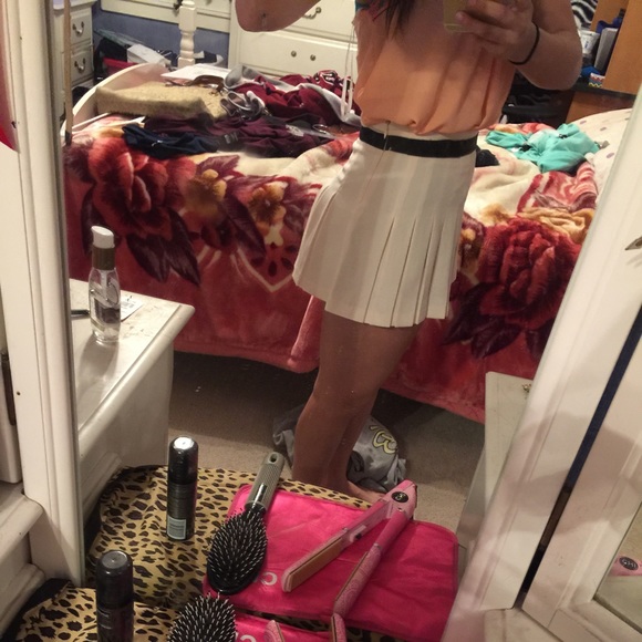Forever 21 Pleated Skirt - Picture 4 of 4