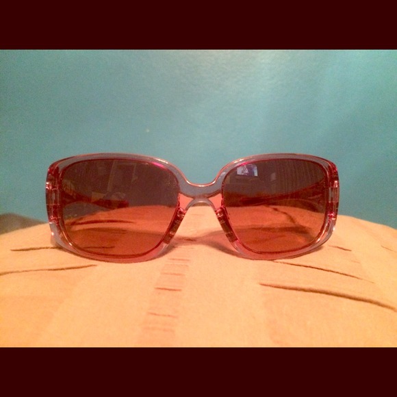 Oakley little black dress glasses🌅