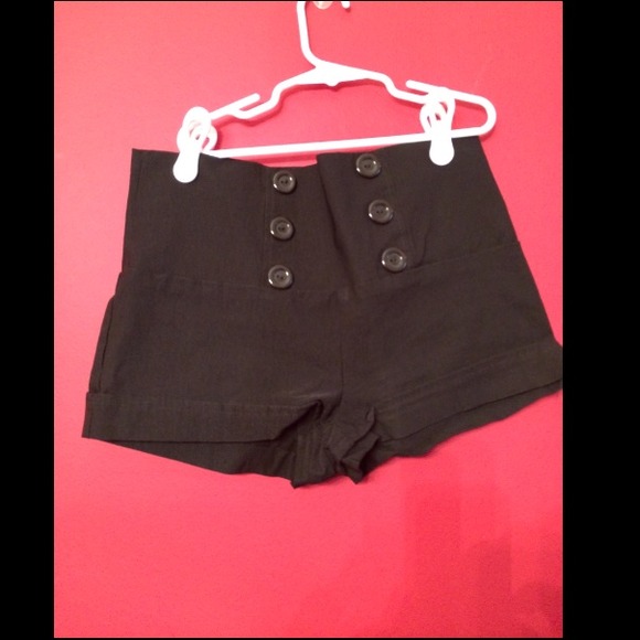 Body Central Other - High wasted Shorts