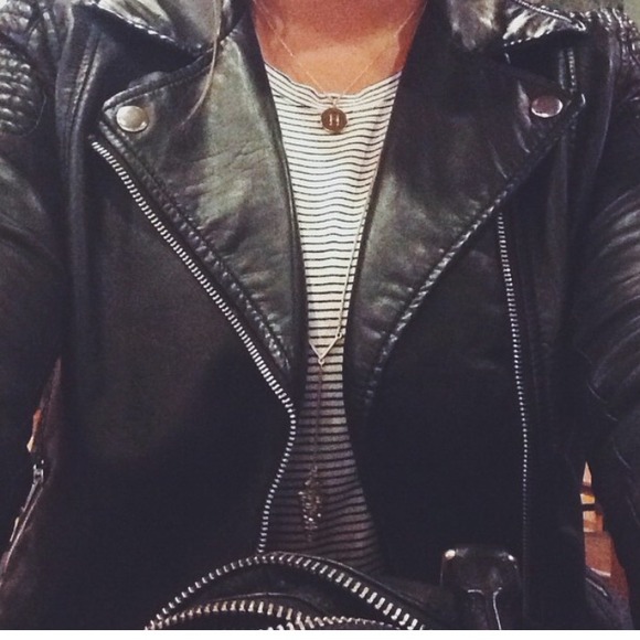 Stripes, layered necklaces and leather