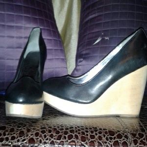 GAP 100% Genuine Leather shoes