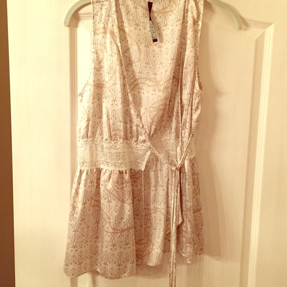 Beautiful silk Poleci blouse