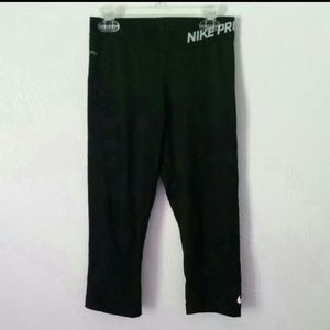 Nike pro capris