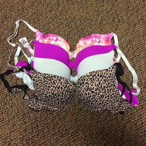 Lot of 4 VS PINK Push-up Bras