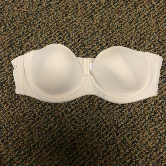 Ellen Tracy Strapless Bra