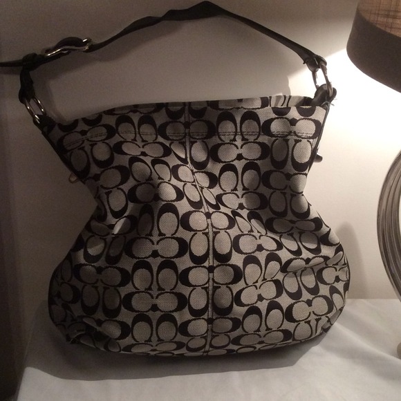 Authentic Coach Handbag - Picture 1 of 3