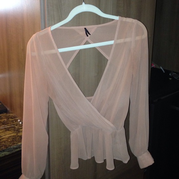 Backless light pink blouse