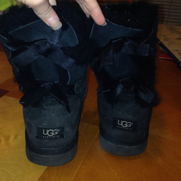 Black Bailey Bow Ugg's