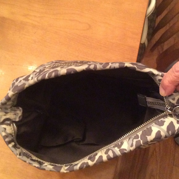 Authentic Coach - Picture 2 of 4