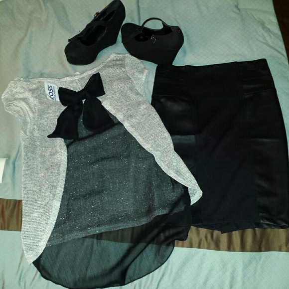 Shirt with bow