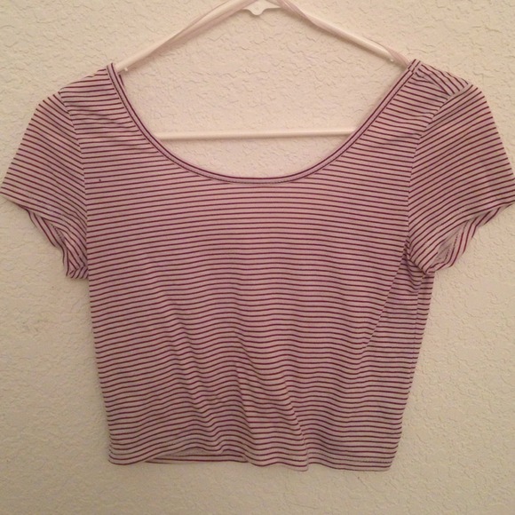 American Eagle crop top