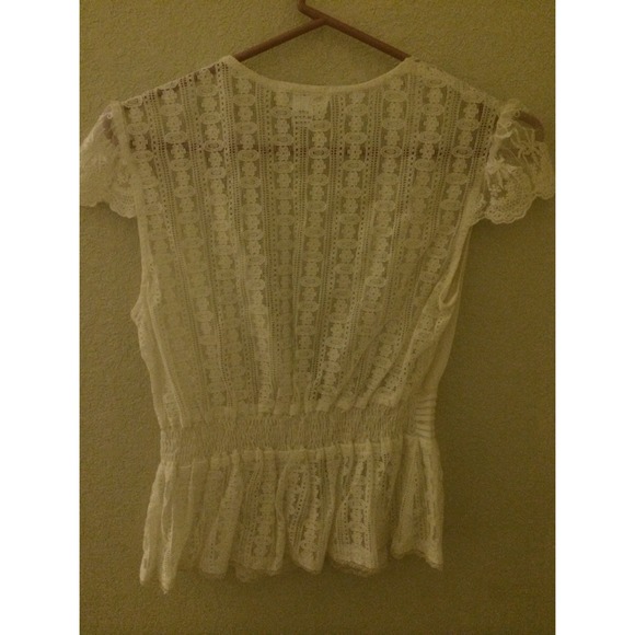 White floral/crotchet top - Picture 2 of 2