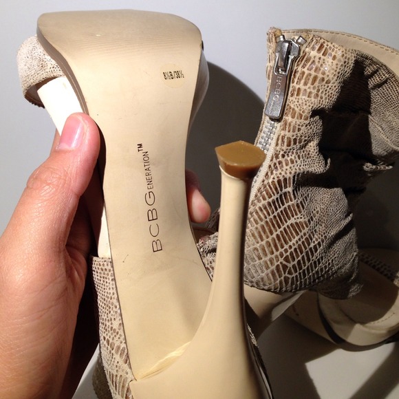 🚫SOLD🚫 - Picture 2 of 4