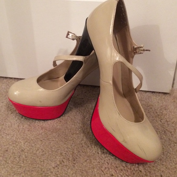 Guess Heels 👠