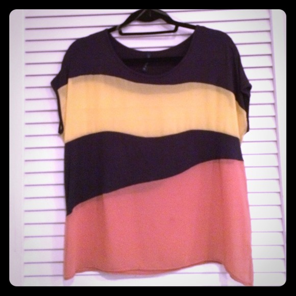 💝Color Block top💝 - Picture 1 of 3