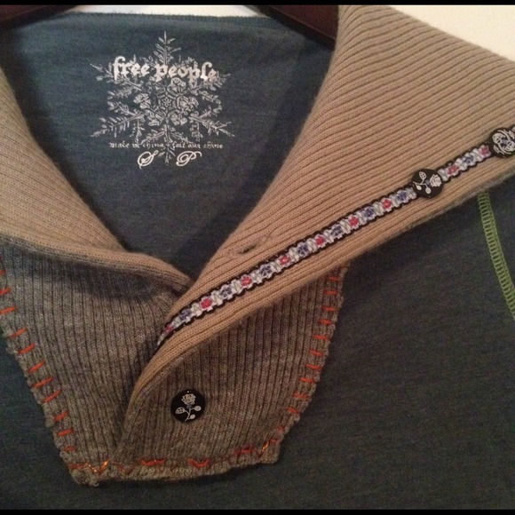 🎁SALE FreePPL sweater - Picture 2 of 4