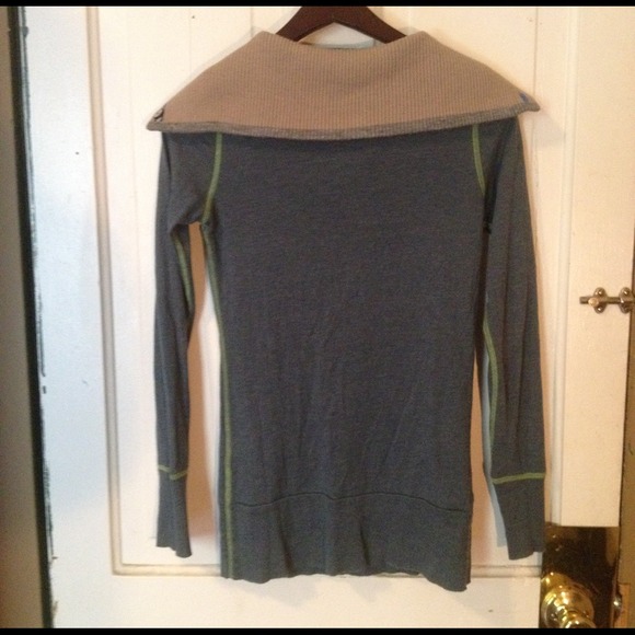 🎁SALE FreePPL sweater - Picture 3 of 4