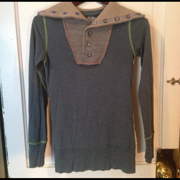 🎁SALE FreePPL sweater - Picture 4 of 4