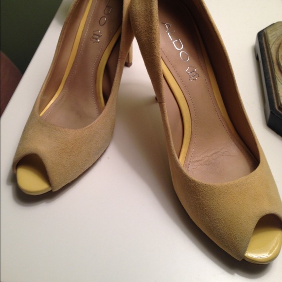 Shoes - Picture 3 of 3