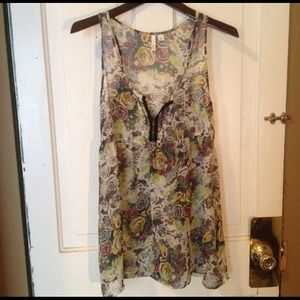 Reduced💥must go, moving Frenchi floral sheer tank