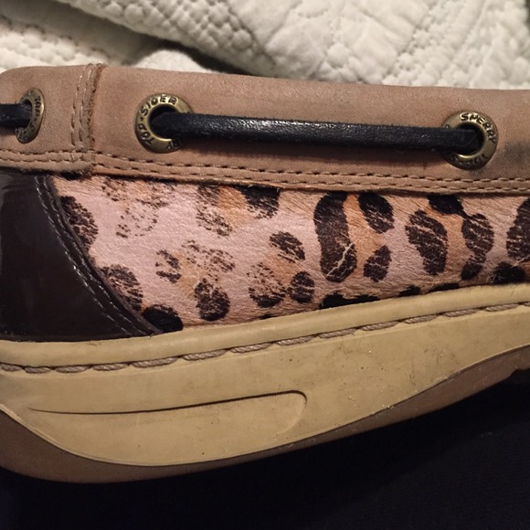 Sperry - Picture 3 of 4