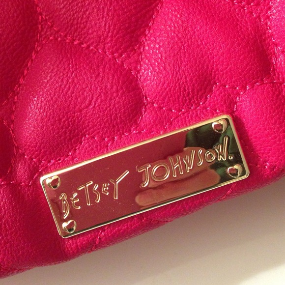 Betsey Johnson Large Heart Bag - Picture 2 of 4